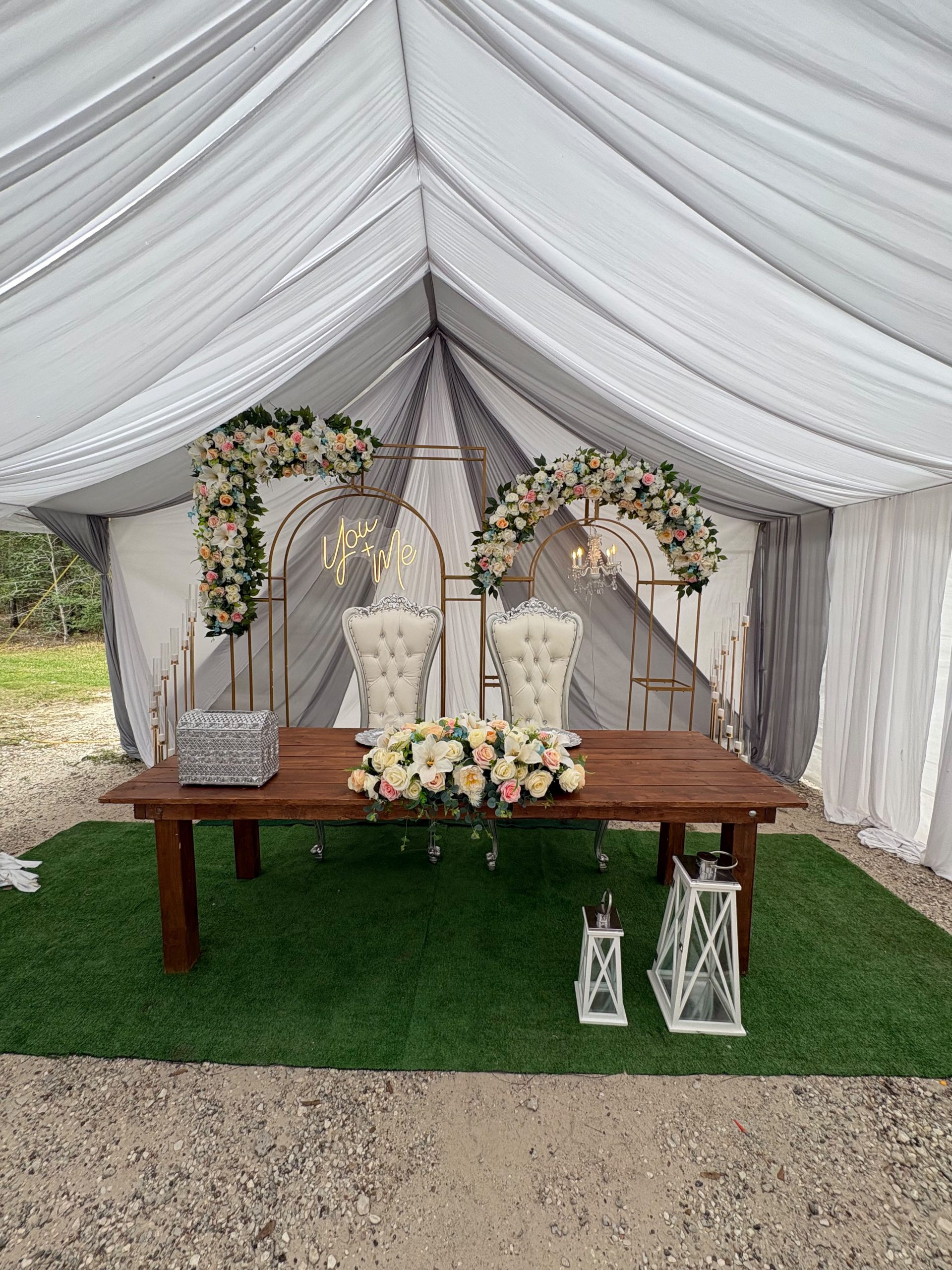 Throne chairs used as a decorative focal point